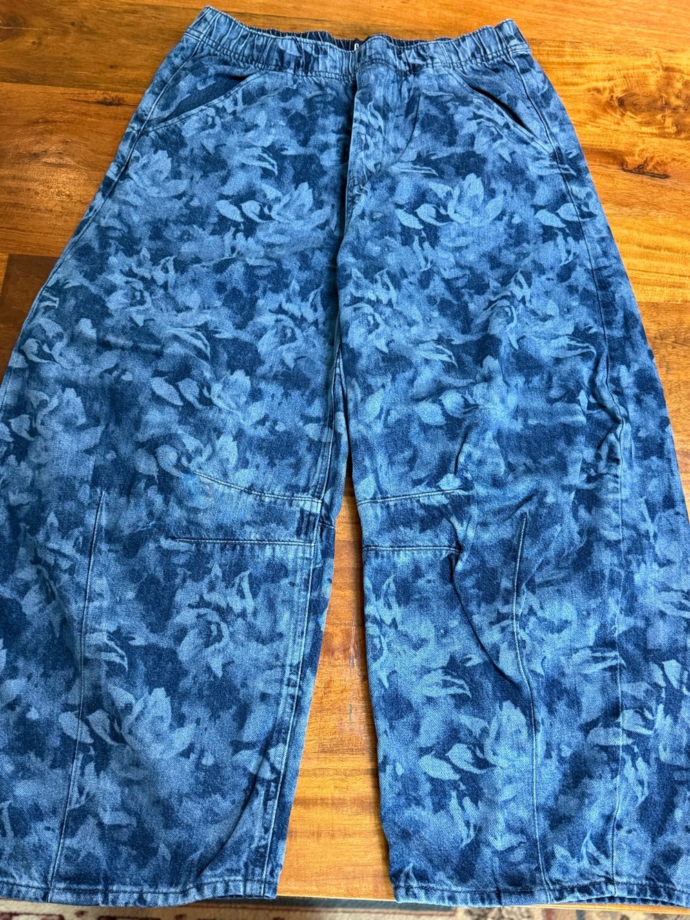 Blue Floral Pattern Women's Jeans